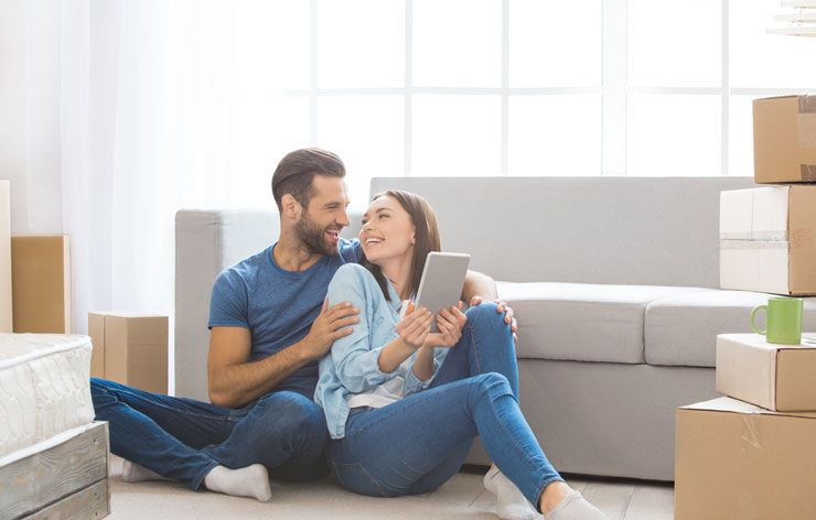 avada-movers-servicetwophoto-final Residential Moving Companies happy couple